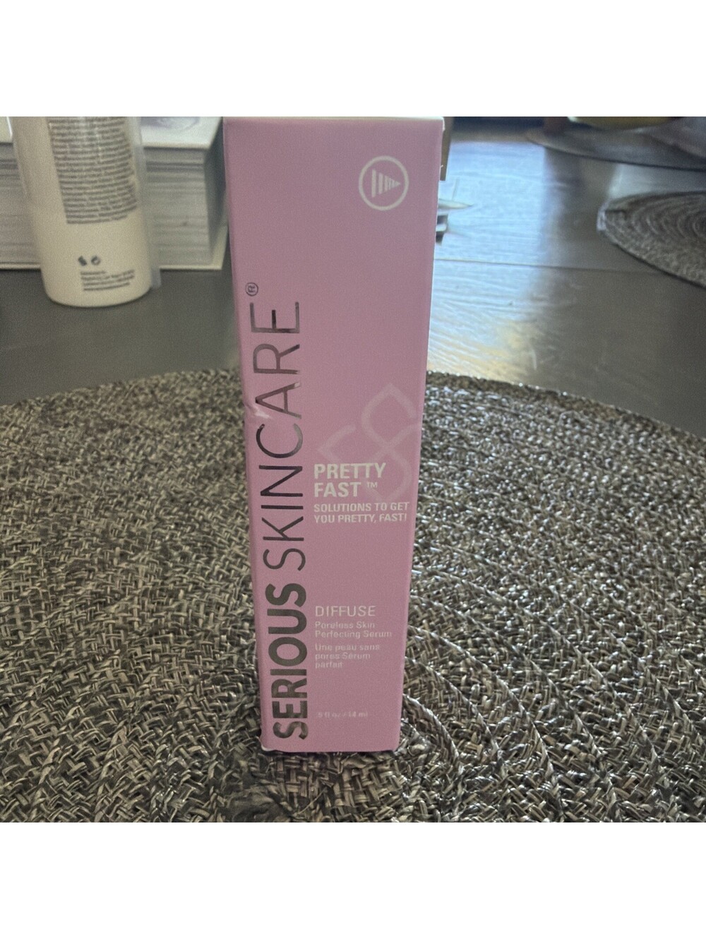 Brand New Serious Skin Care Pretty Fast Diffuse Poreless Skin Perfecting Serum